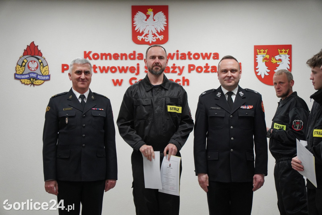 Przyrzeczenie 28 nowych druhen i druhów OSP (04.03.)