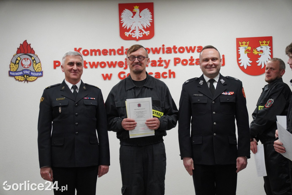 Przyrzeczenie 28 nowych druhen i druhów OSP (04.03.)
