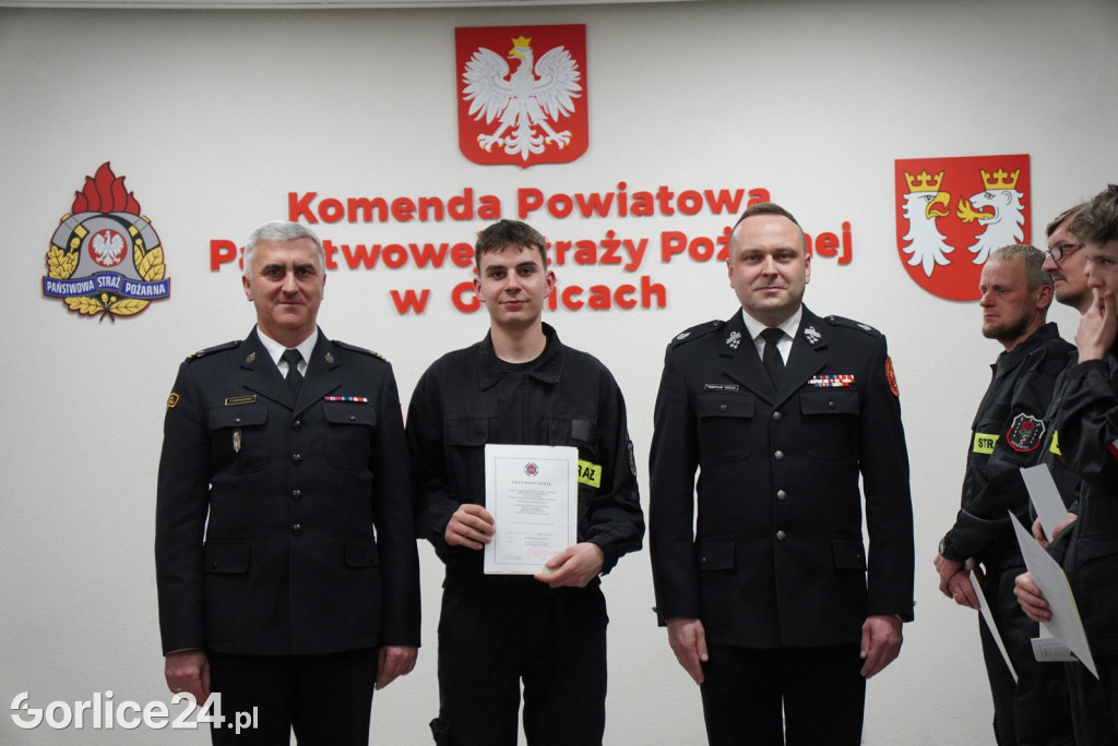 Przyrzeczenie 28 nowych druhen i druhów OSP (04.03.)