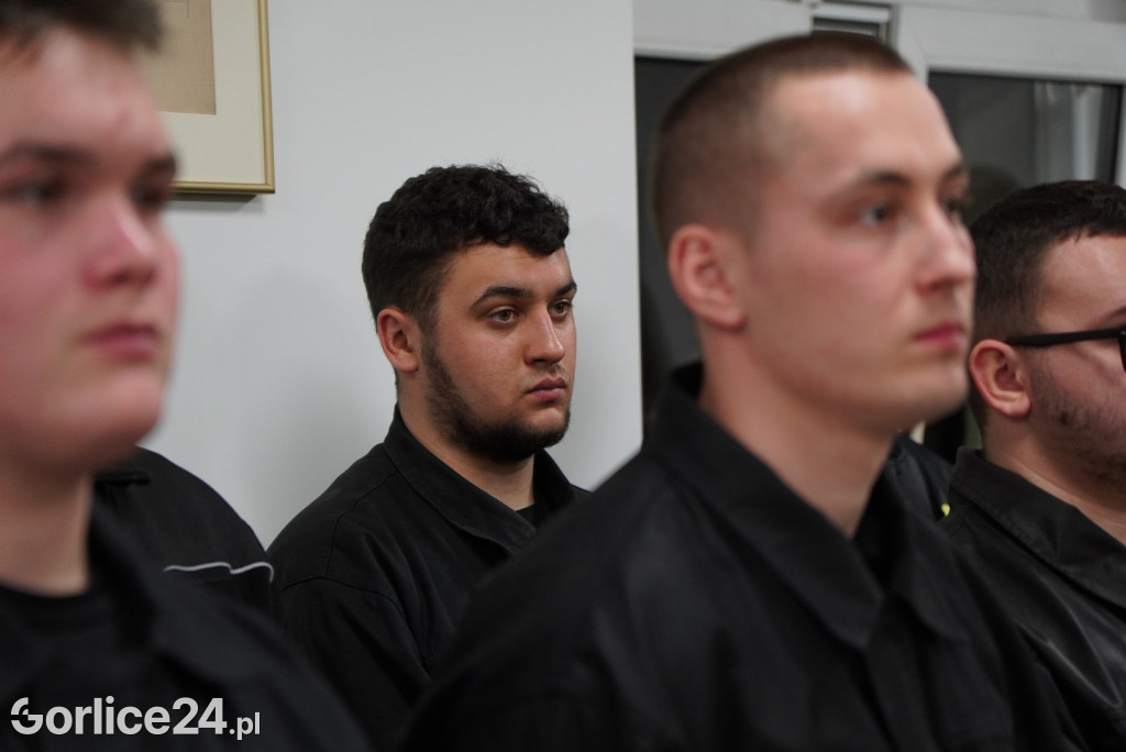 Przyrzeczenie 28 nowych druhen i druhów OSP (04.03.)
