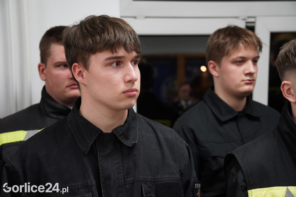 Przyrzeczenie 28 nowych druhen i druhów OSP (04.03.)