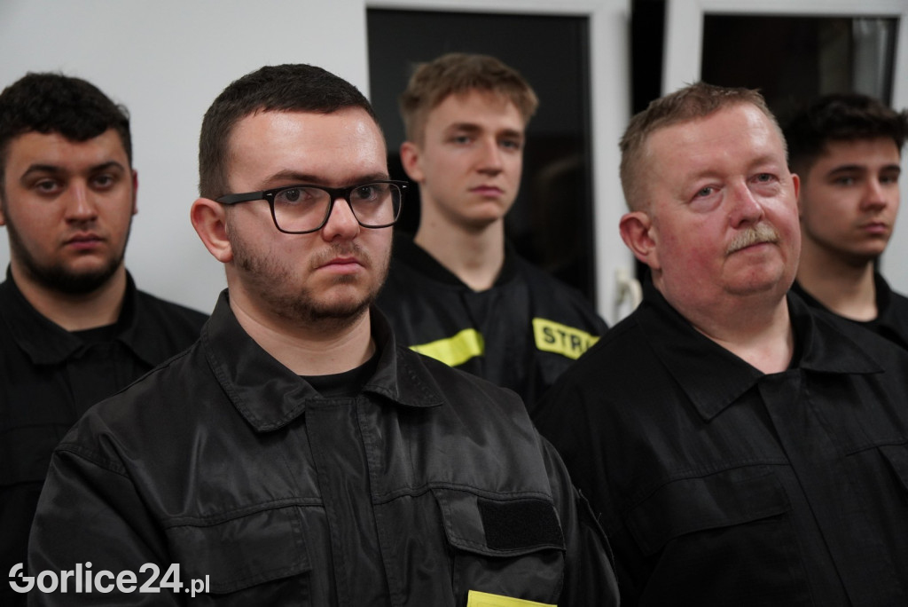 Przyrzeczenie 28 nowych druhen i druhów OSP (04.03.)