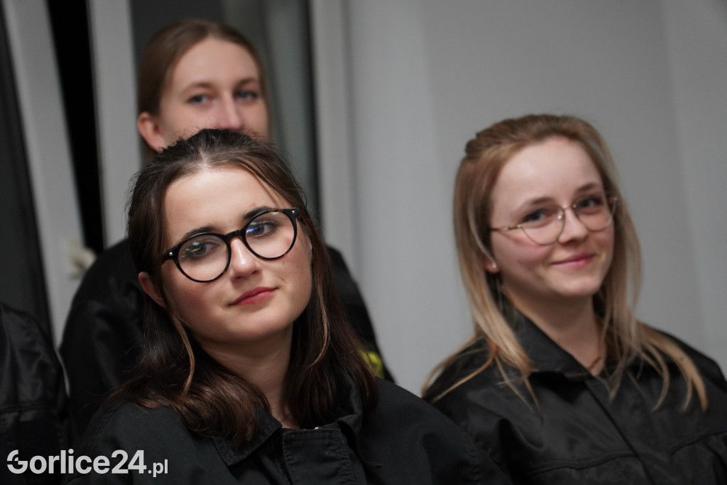 Przyrzeczenie 28 nowych druhen i druhów OSP (04.03.)