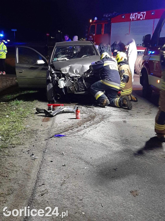 Zderzenie osobówek w centrum Lipinek (07.03.)