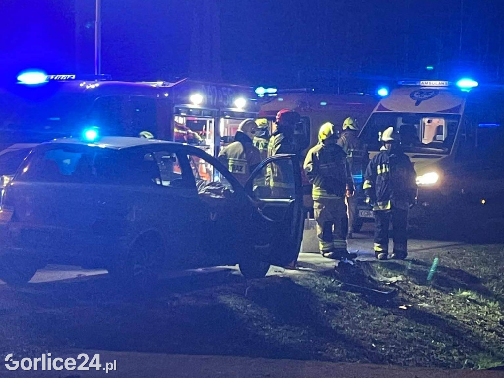 Zderzenie osobówek w centrum Lipinek (07.03.)