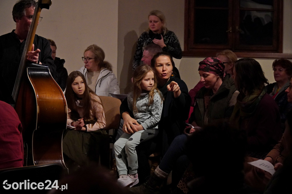 Koncert Memento Mori Dance Club w Kasztelu w Szymbarku (11.03)
