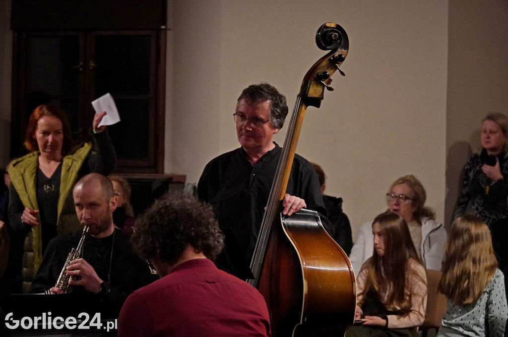 Koncert Memento Mori Dance Club w Kasztelu w Szymbarku (11.03)