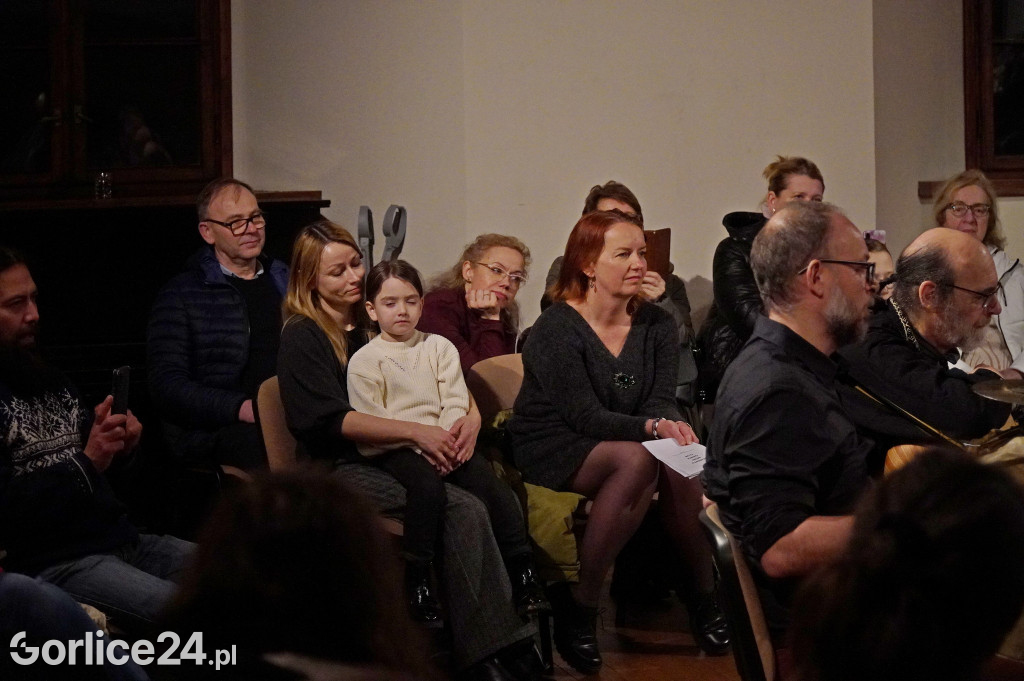 Koncert Memento Mori Dance Club w Kasztelu w Szymbarku (11.03)