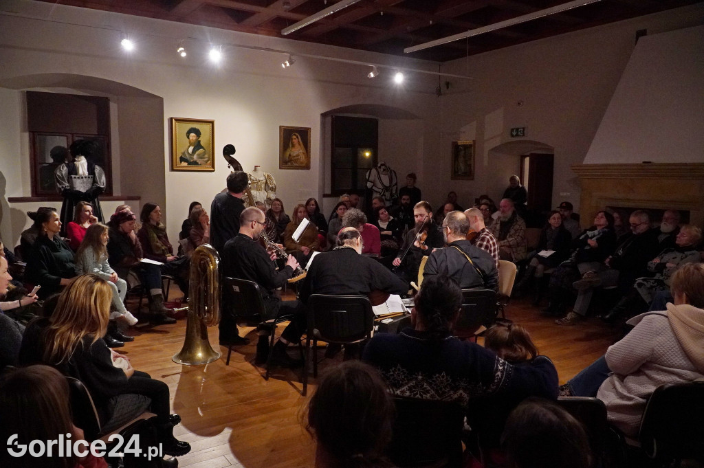 Koncert Memento Mori Dance Club w Kasztelu w Szymbarku (11.03)