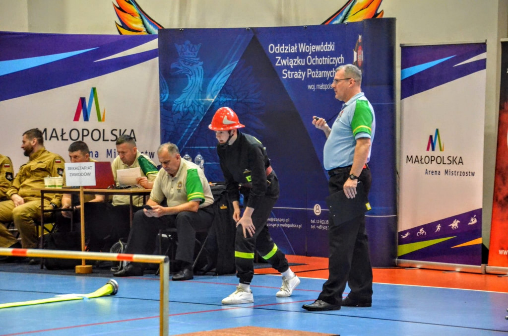 Wojewódzkie Halowe Zawody Sportowo-Pożarnicze w Łapczycy