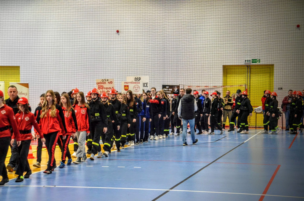 Wojewódzkie Halowe Zawody Sportowo-Pożarnicze w Łapczycy