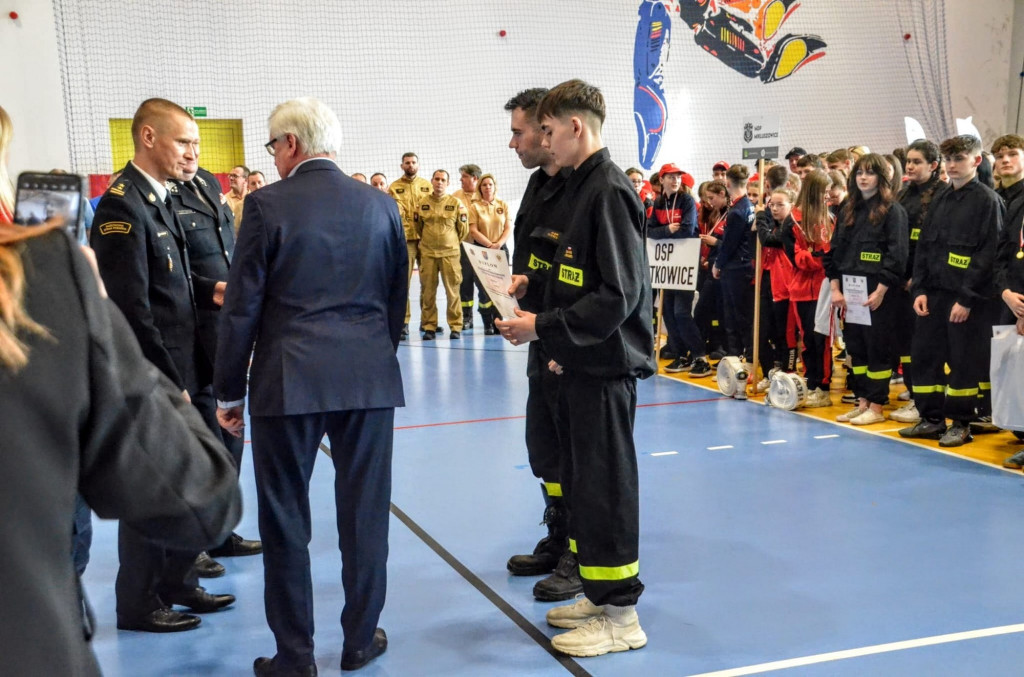 Wojewódzkie Halowe Zawody Sportowo-Pożarnicze w Łapczycy