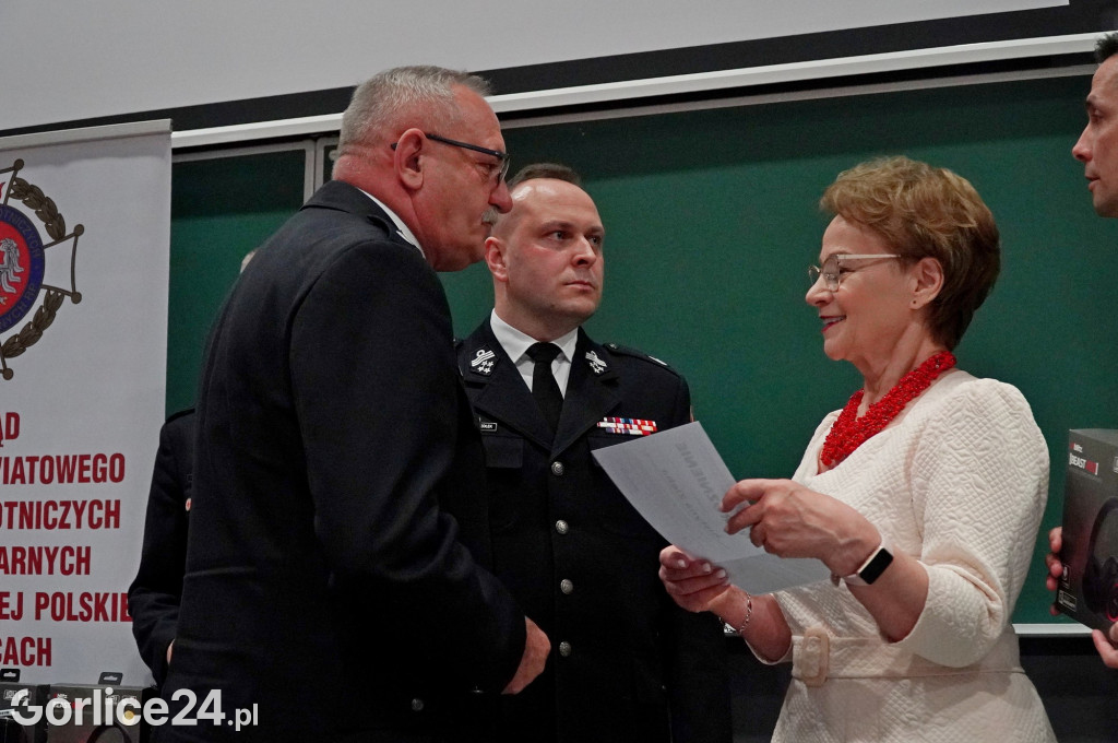 Eliminacje Powiatowe OTWP i nagrody za strażacki konkurs plastyczny