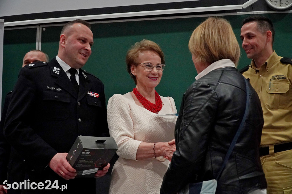 Eliminacje Powiatowe OTWP i nagrody za strażacki konkurs plastyczny