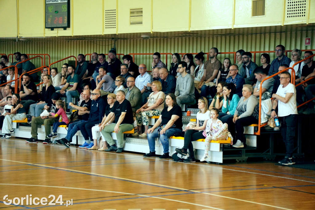 Turniej Koszykówki: MKS Gorlice - MUKS Piaseczno (12.04.)