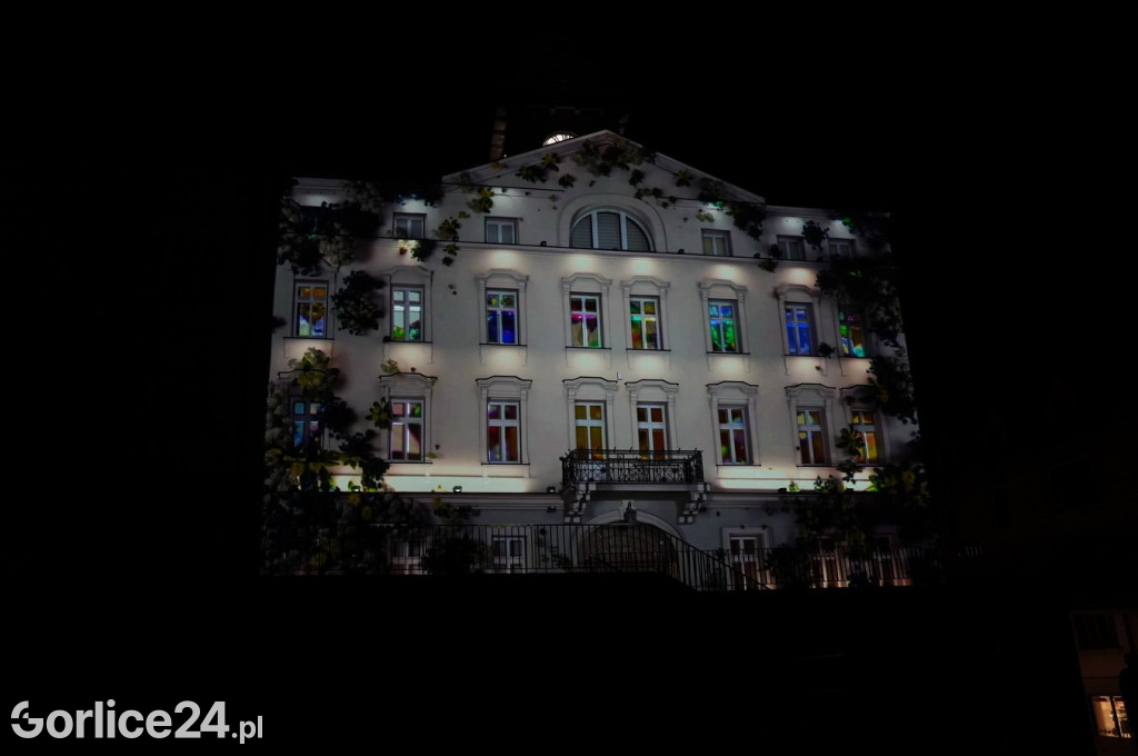 Patriotyczne śpiewanie i Mapping 3D na Ratuszu (01.05.)