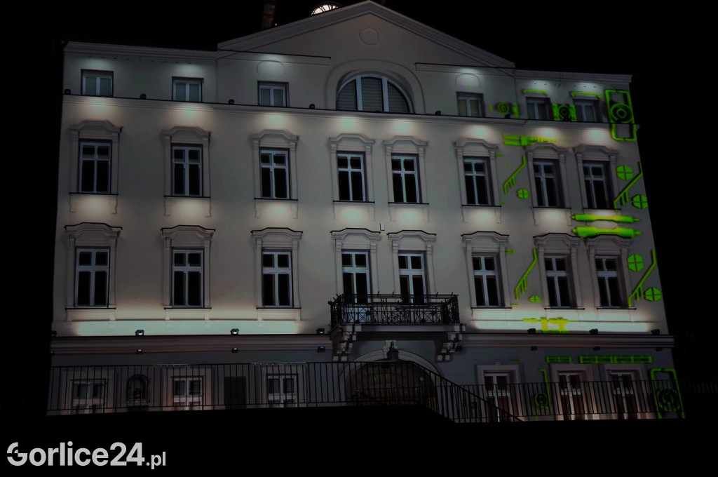 Patriotyczne śpiewanie i Mapping 3D na Ratuszu (01.05.)