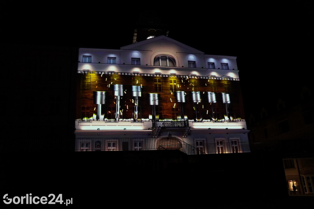 Patriotyczne śpiewanie i Mapping 3D na Ratuszu (01.05.)