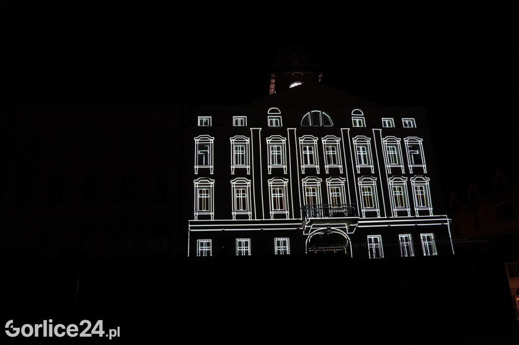 Patriotyczne śpiewanie i Mapping 3D na Ratuszu (01.05.)