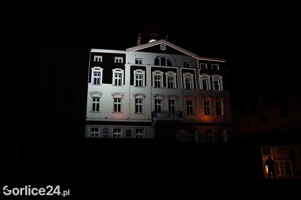 Patriotyczne śpiewanie i Mapping 3D na Ratuszu (01.05.)
