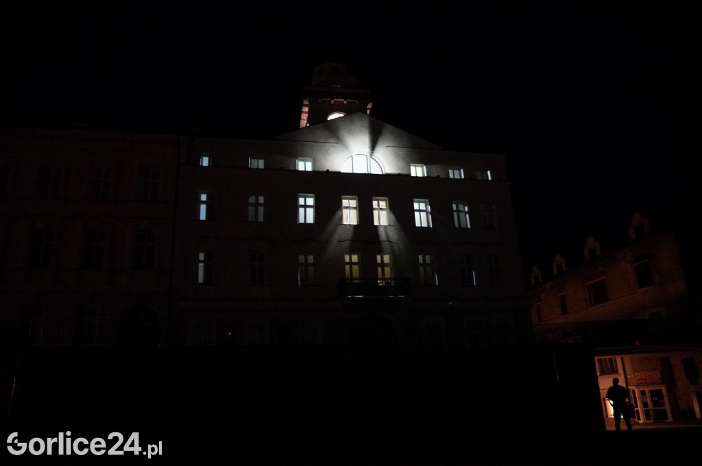 Patriotyczne śpiewanie i Mapping 3D na Ratuszu (01.05.)