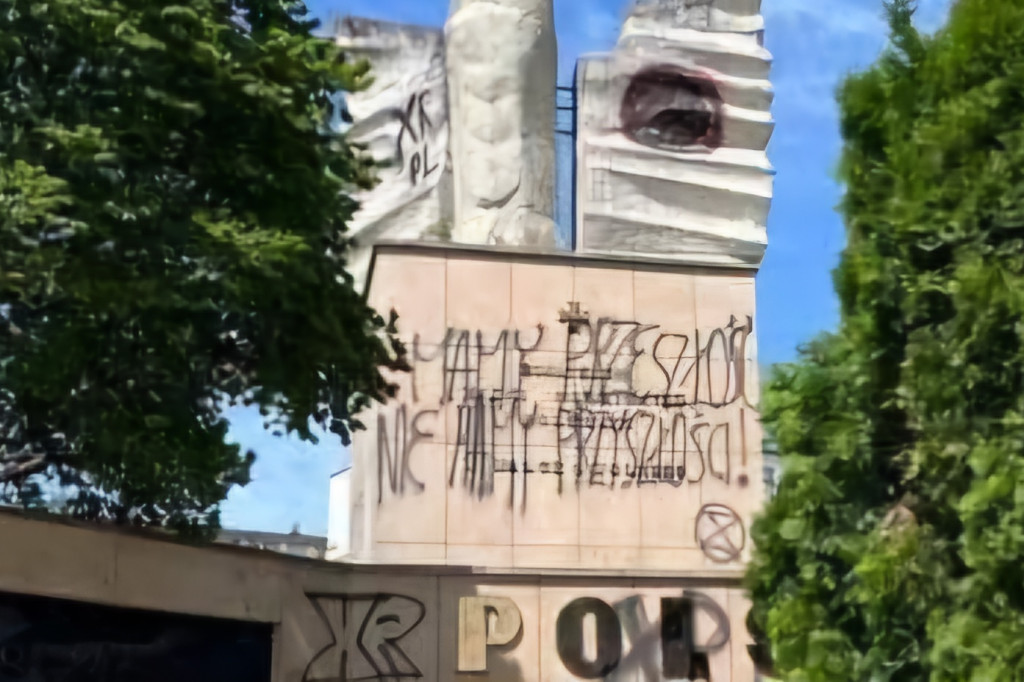 Wandalizm na Pomniku Bohaterów
