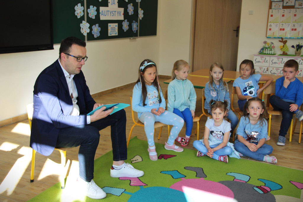 Światowy Dzień Autyzmu w Zespole Szkolno-Przedszkolnym im. Pionierów Przemysłu Naftowego