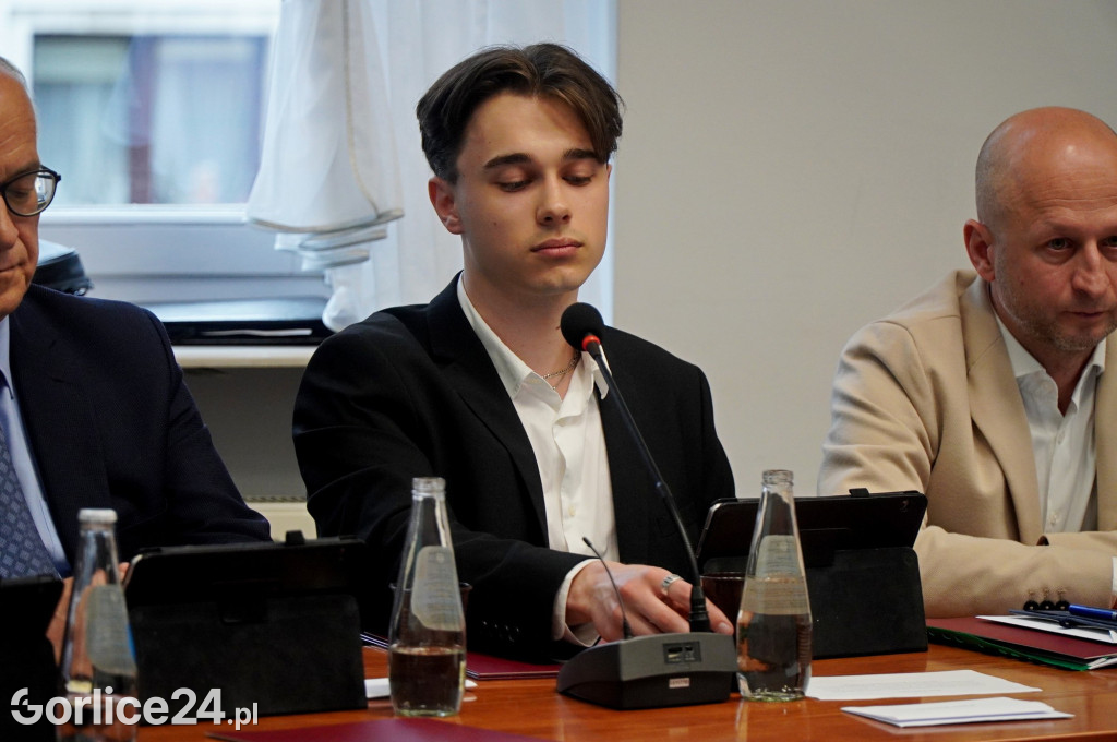 I Sesja Rady Powiatu (07.05.)