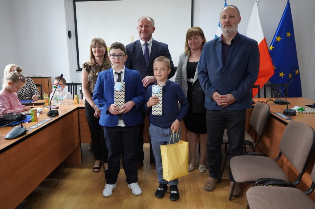Pędzlem i piórem o tej, która sercu najbliższa
