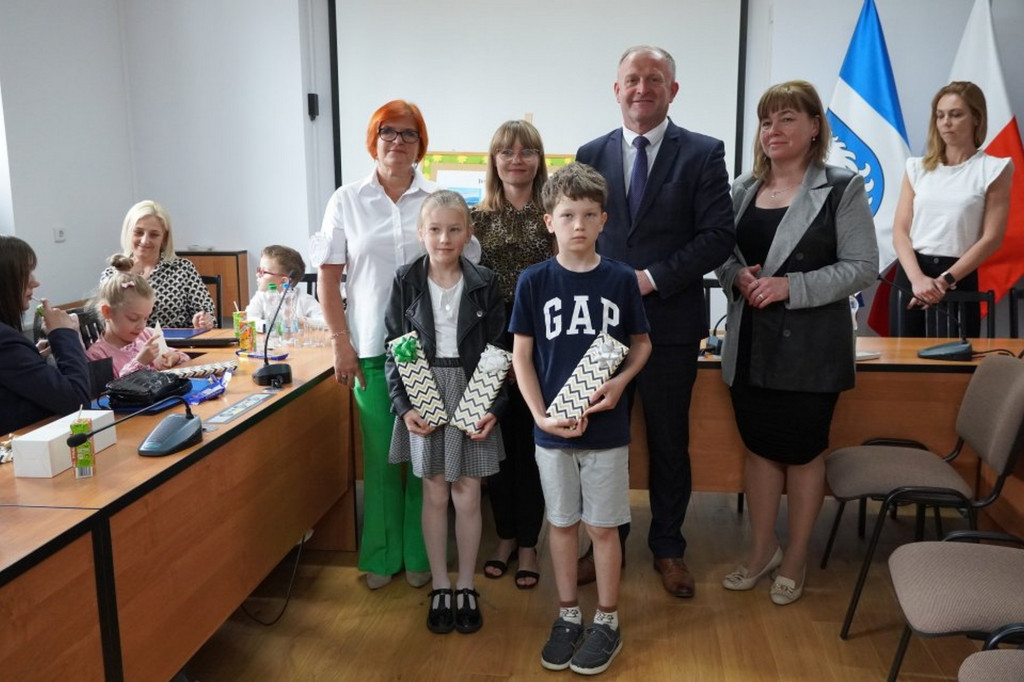 Pędzlem i piórem o tej, która sercu najbliższa
