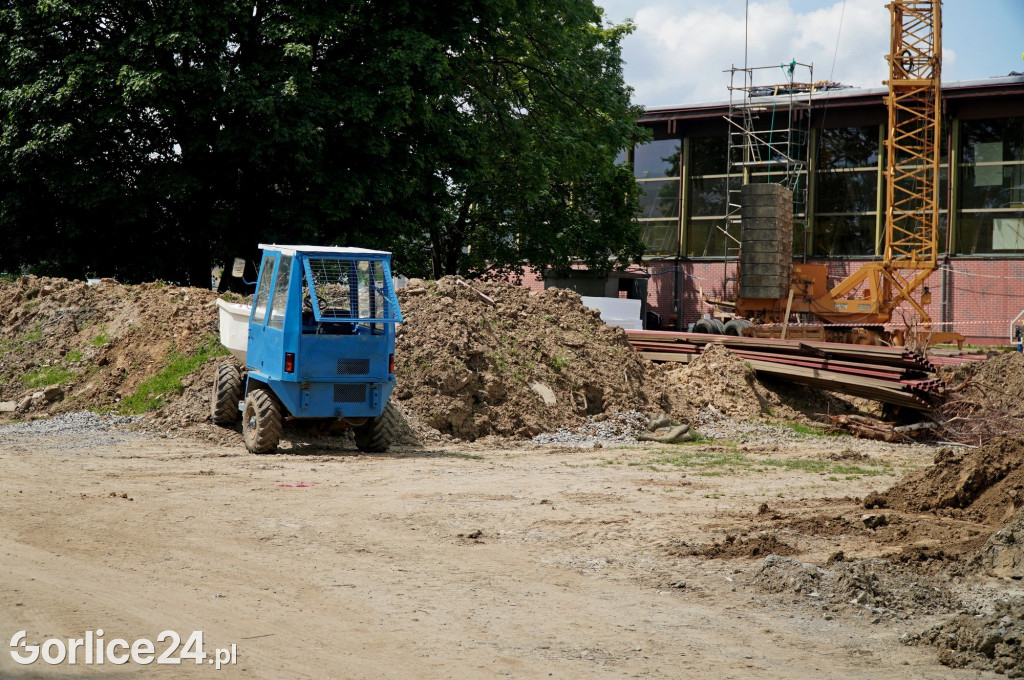 Remont odkrytego basenu w Gorlicach (30.05.)