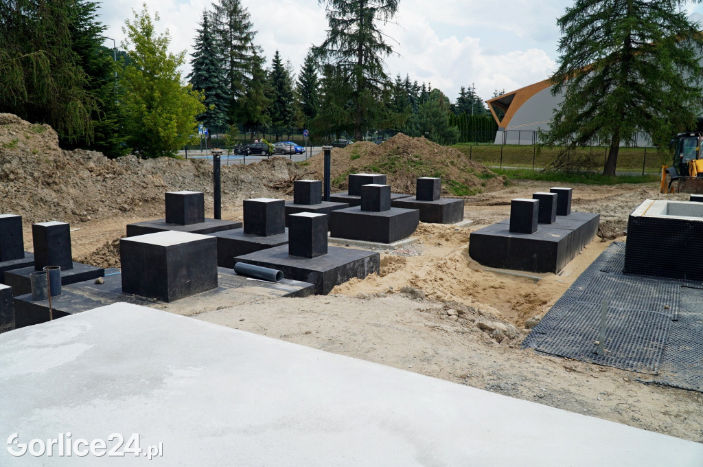 Remont odkrytego basenu w Gorlicach (30.05.)
