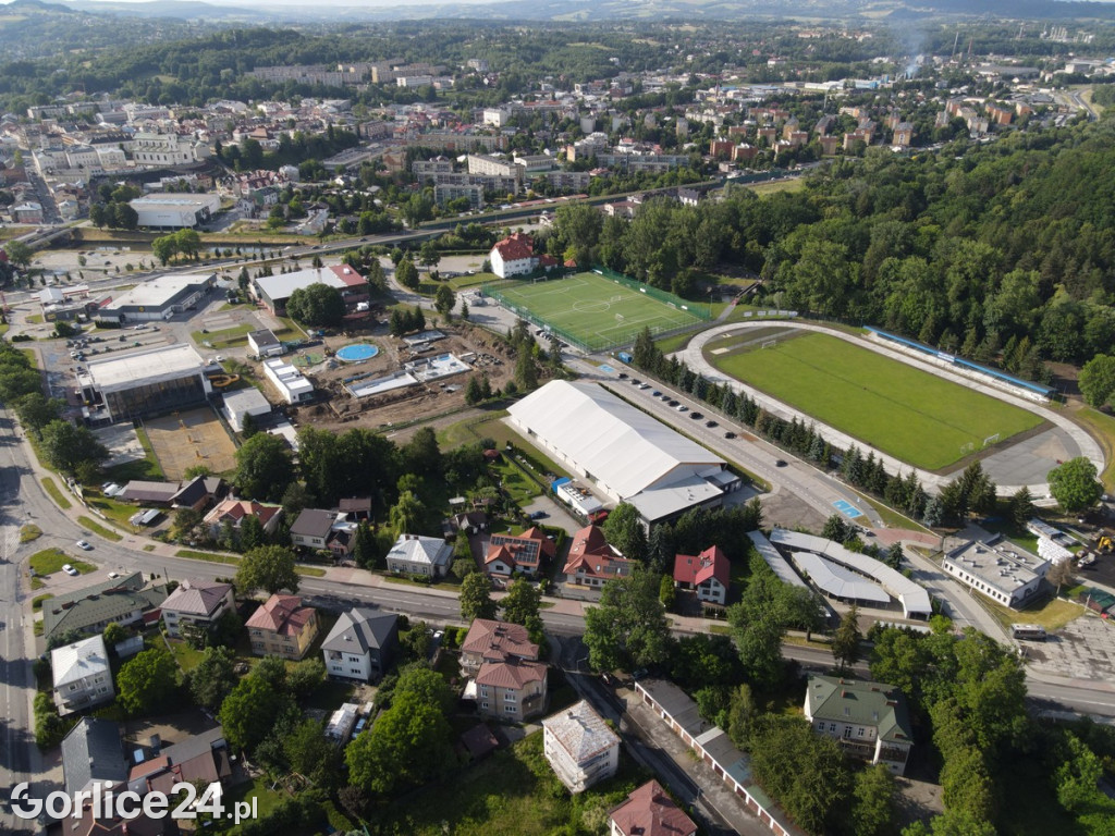 Remont odkrytego basenu w Gorlicach (30.05.)