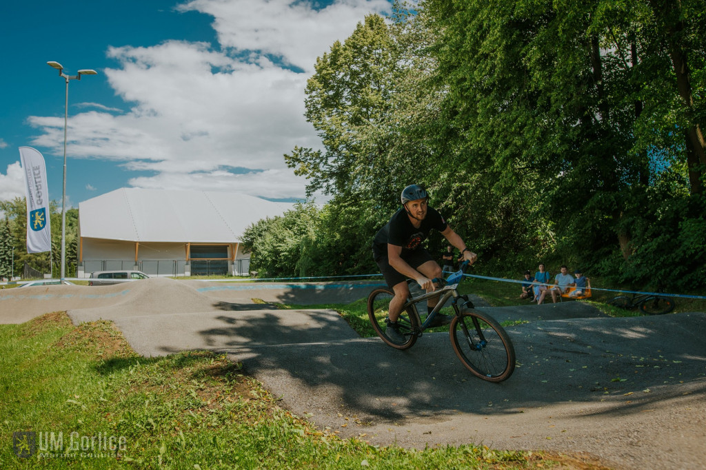 Zawody rowerowe na gorlickim pumptracku