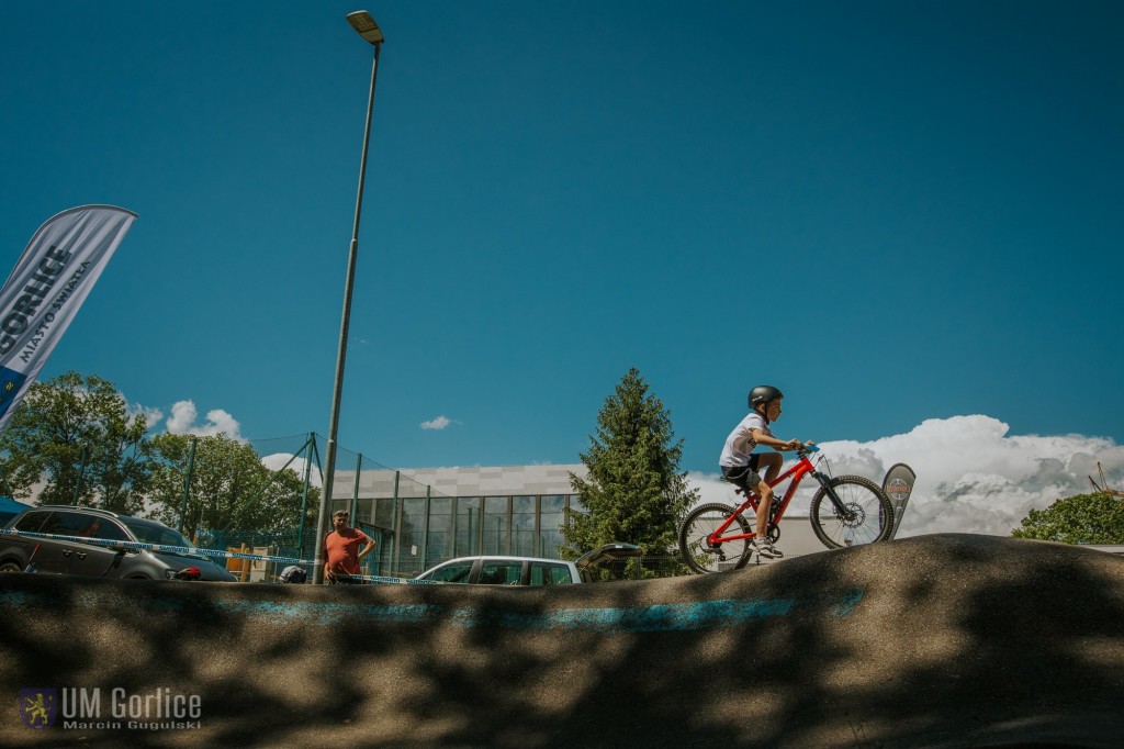 Zawody rowerowe na gorlickim pumptracku