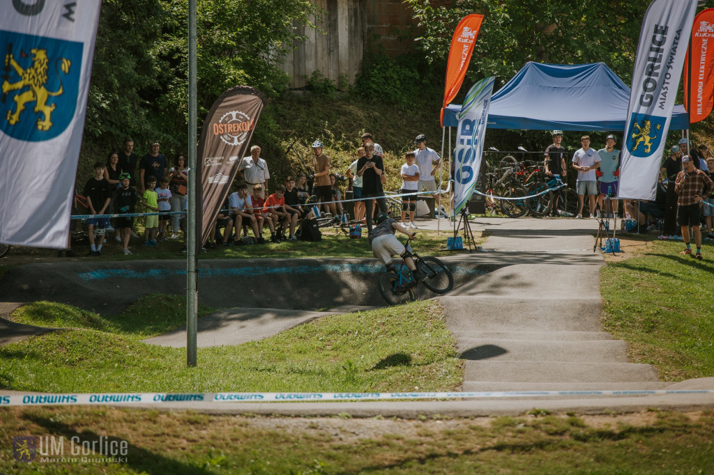 Zawody rowerowe na gorlickim pumptracku