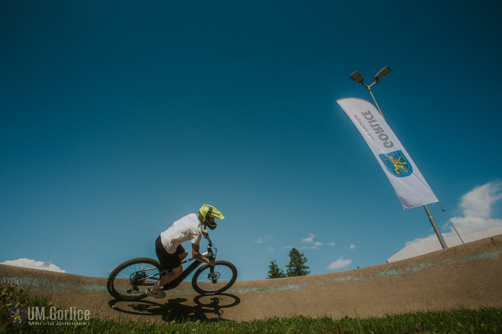 Zawody rowerowe na gorlickim pumptracku