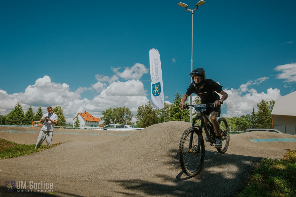 Zawody rowerowe na gorlickim pumptracku