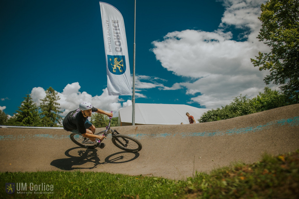 Zawody rowerowe na gorlickim pumptracku