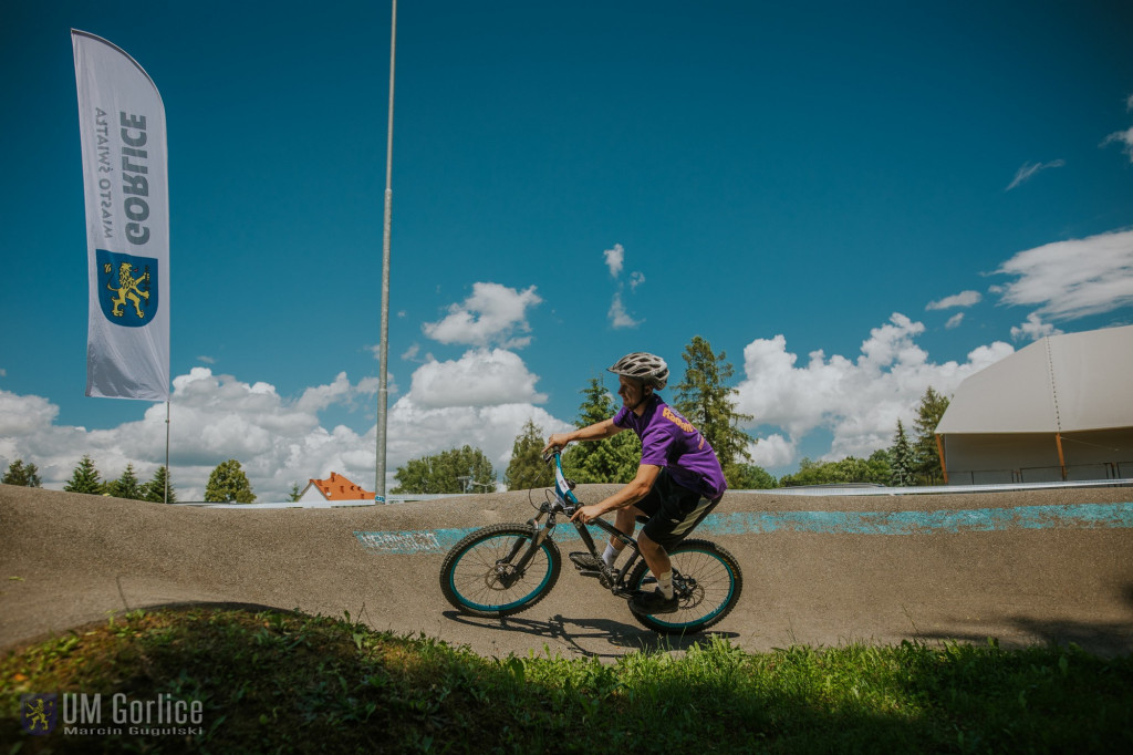 Zawody rowerowe na gorlickim pumptracku