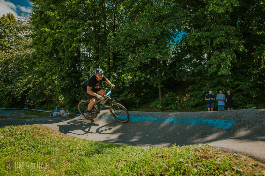 Zawody rowerowe na gorlickim pumptracku