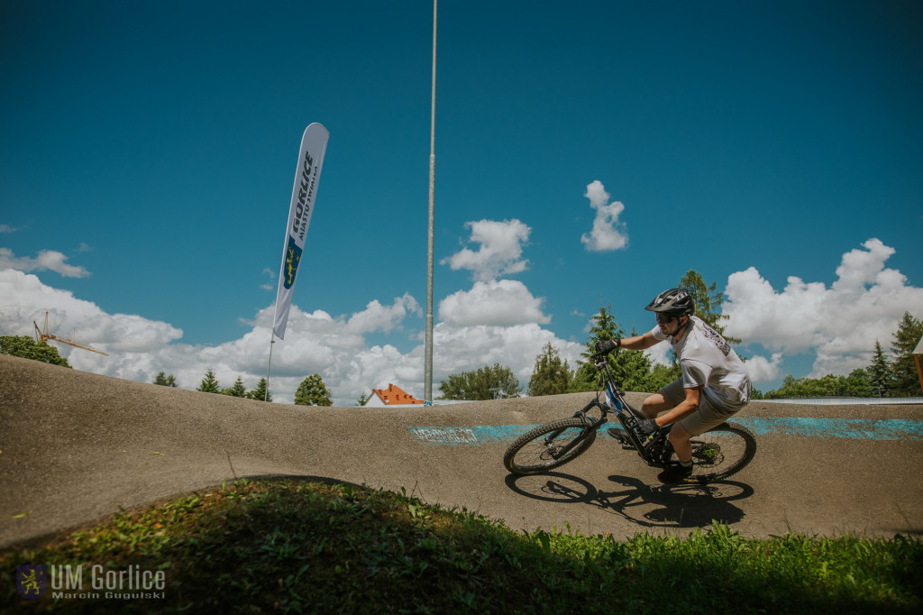 Zawody rowerowe na gorlickim pumptracku