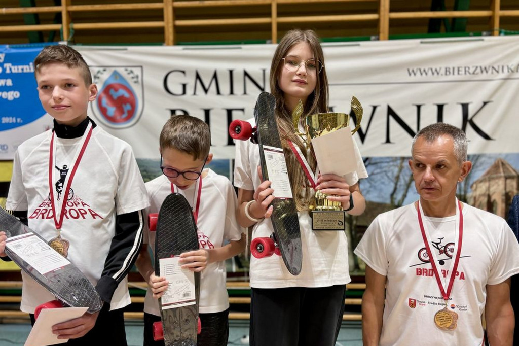 Uczniowie z Ropy triumfują w Turnieju BRD