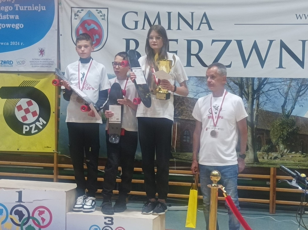 Uczniowie z Ropy triumfują w Turnieju BRD