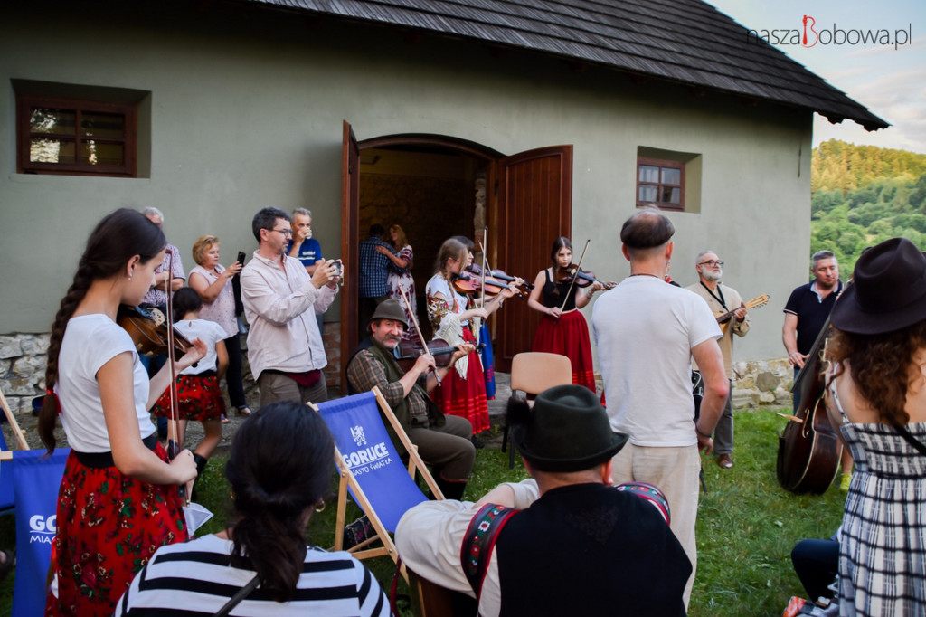 Targowisko Instrumentów w Szymbarku