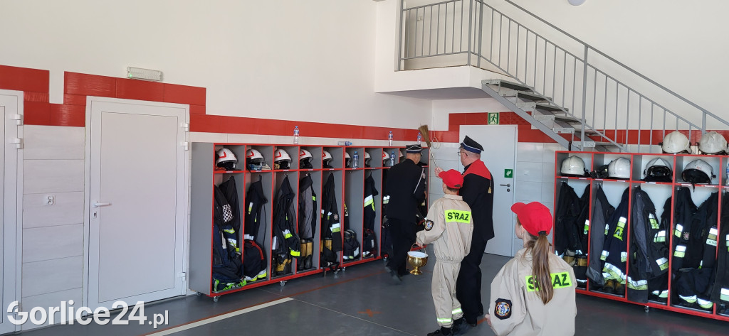 OSP Klęczany świętuje nowy samochód i remizę