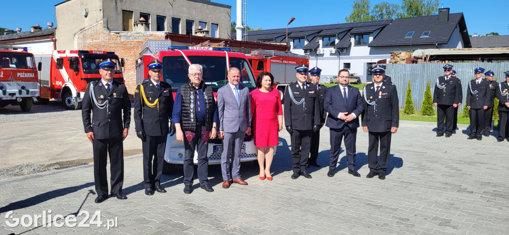 OSP Klęczany świętuje nowy samochód i remizę