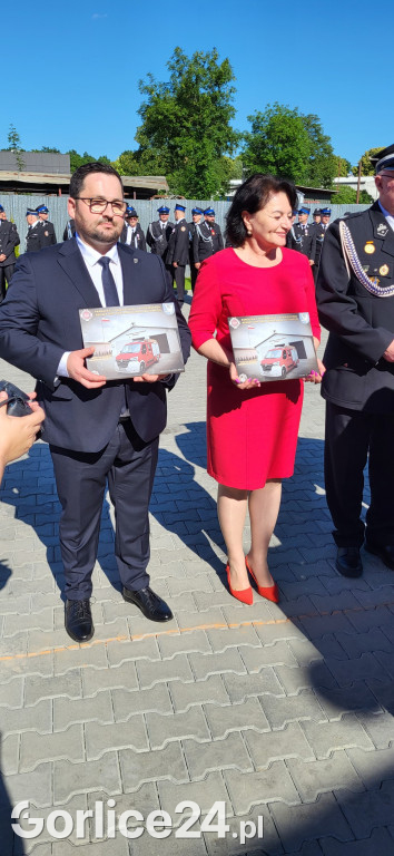 OSP Klęczany świętuje nowy samochód i remizę