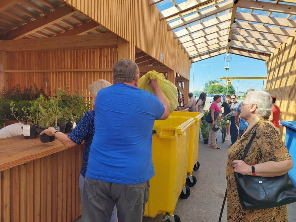 Eko-piknik pod nazwą „Wymień odpad na sadzonkę” w Bieczu