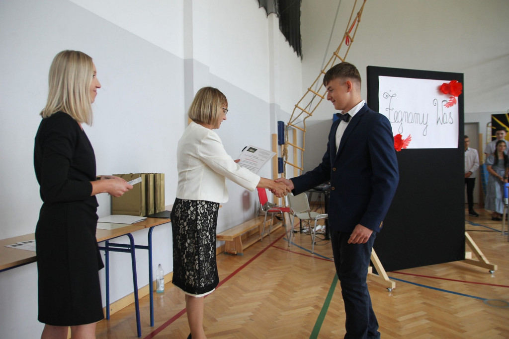 Uroczystość zakończenia roku szkolnego 2023/2024 w Sękowej